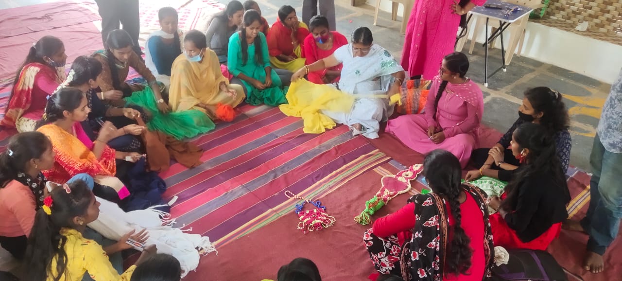 https://1ngo.sgp1.digitaloceanspaces.com/media/vimukthividya/1NGO-00696-Vimukthi Vidya Samsthe- (12).jpg